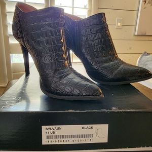 Crock stiletto booties black EUC